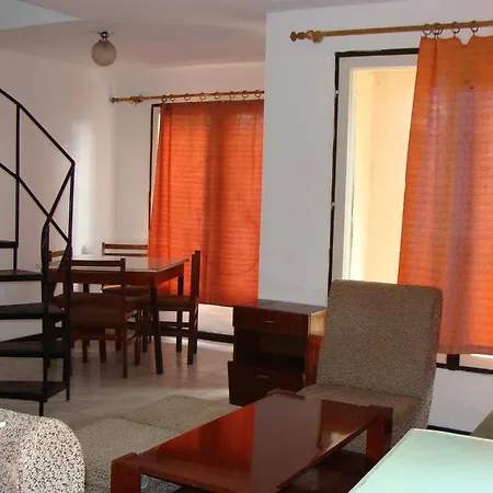 مكان تخييم Letovishte Romantika